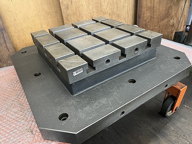 C167985 テーブル --_2