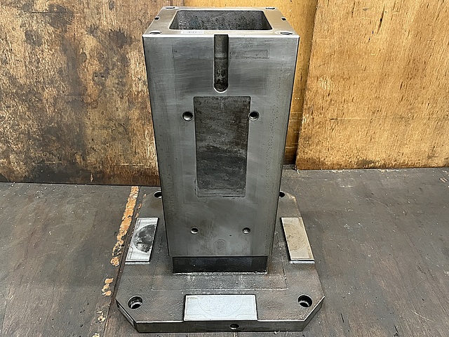 C175498 4面イケール --