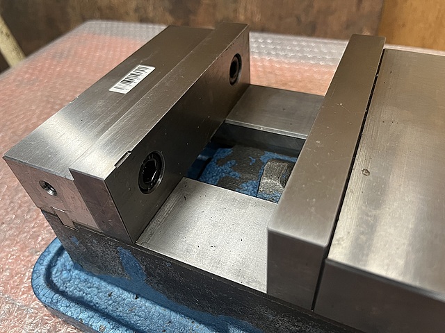 C180197 ロックタイト精密マシンバイス ナベヤ LT-60_1