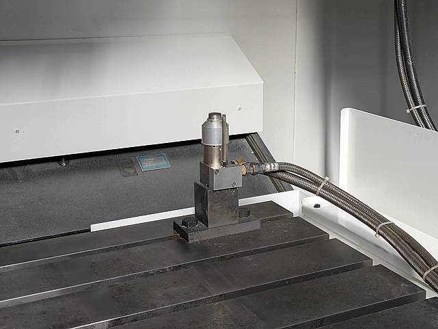 P008887 立型マシニングセンター オークマ MILLAC-611VⅡ_5