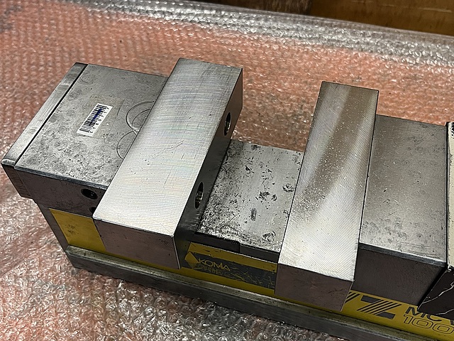 C180717 油圧バイス 津田駒 VZ-100_1