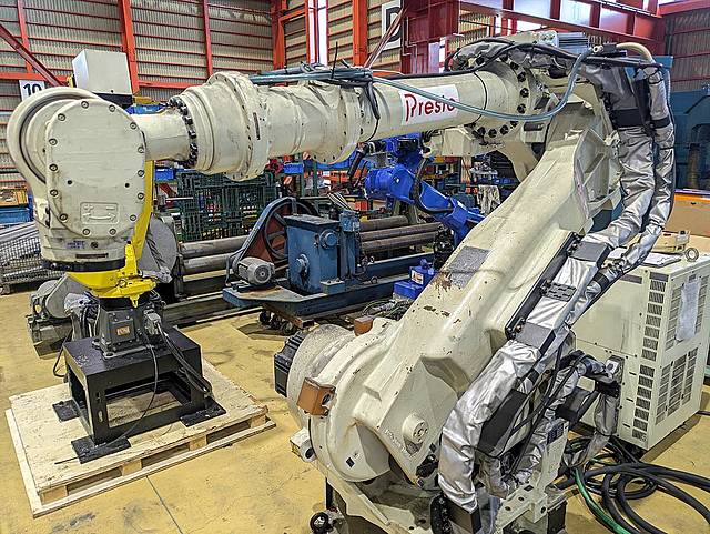 P009067 ロボット 不二越 ST166L-02-AX20-0000