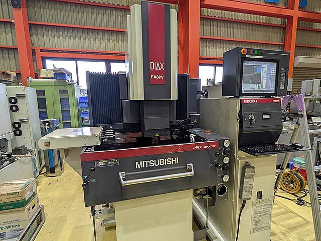 P009086 ＮＣ放電加工機 三菱電機 EA8PVM_0