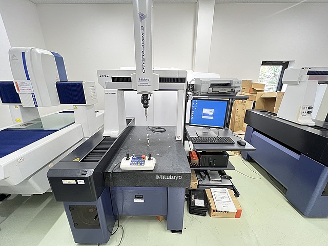 C178779 ＣＮＣ三次元測定機 ミツトヨ Crysta-Apex S574_0