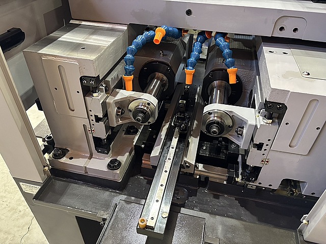 H019636 ＮＣ転造盤 ツガミ R7NC_2