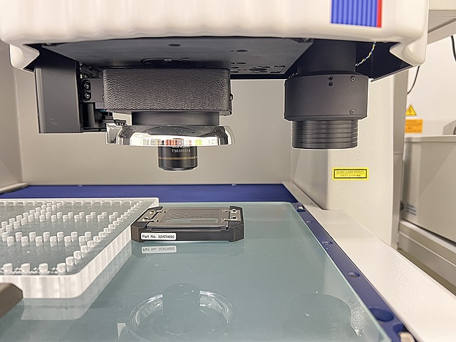 C172475 画像測定機 ミツトヨ QVH1-X302P1L-D(365-170)_3