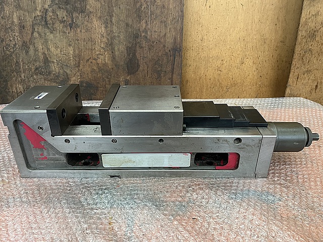 C180049 精密マシンバイス ナベヤ FA125