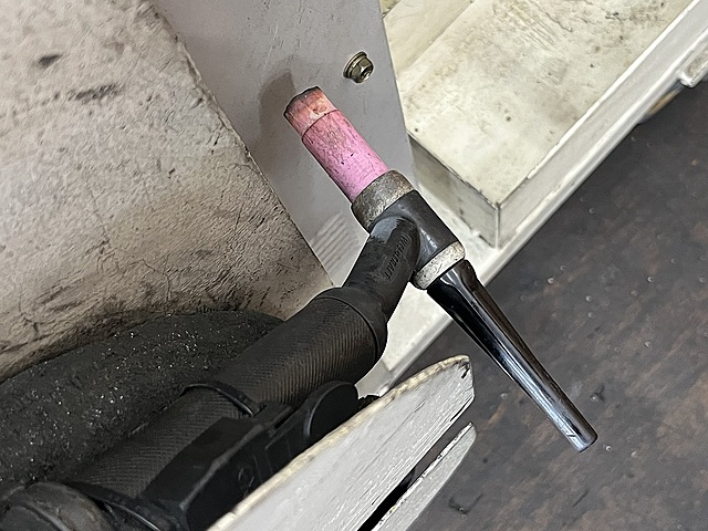 C181539 ＴＩＧ溶接機 ダイヘン AVP-500(S-3)_4