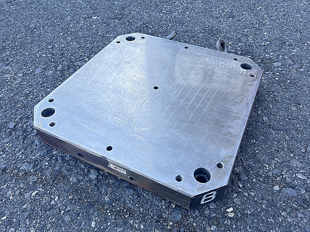 C181898 テーブル --_0