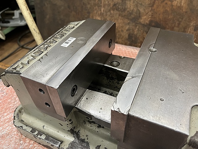 C180783 油圧バイス 津田駒 VH-200_1