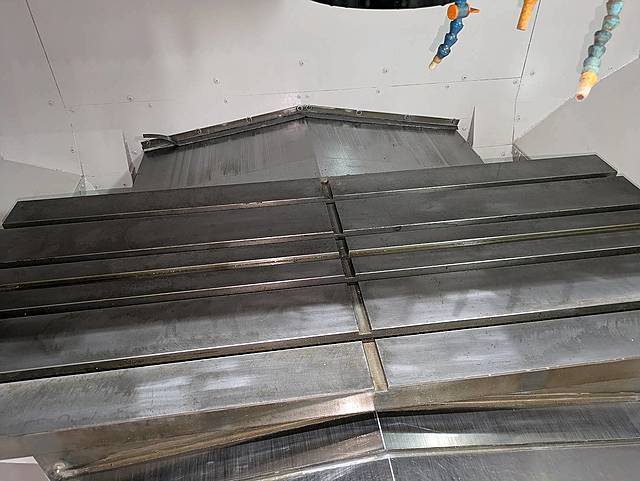 P008949 立型マシニングセンター オークマ MB-56VA_3