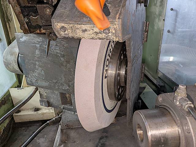 P008175 ＮＣアンギュラ円筒研削盤 ツガミ G18AB_5