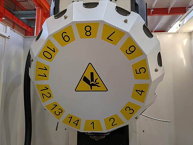 P009105 ドリリングセンター ファナック α-T14iB_4