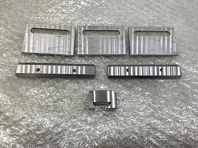 C182546 ベースプレートセット 三菱電機_4