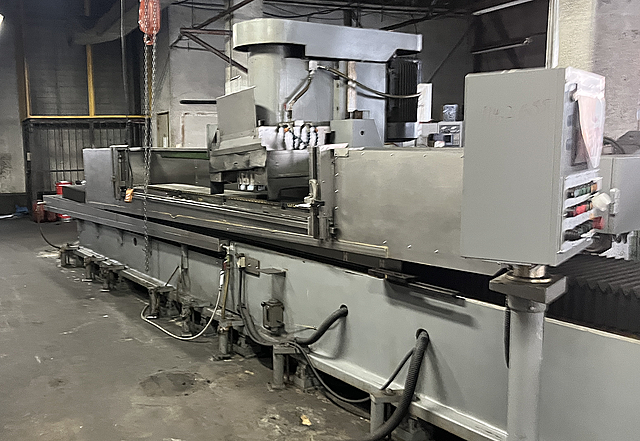 P009133 立軸角テーブル研削盤 三進精機 SPG-30035