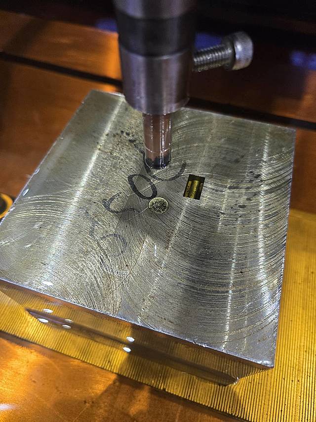 P009090 ＮＣ放電加工機 三菱電機 EA28VM_11