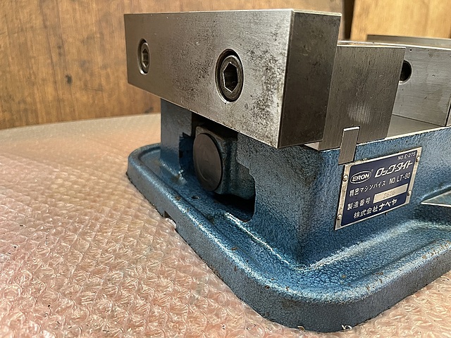 C182080 精密マシンバイス ナベヤ LT-80_4