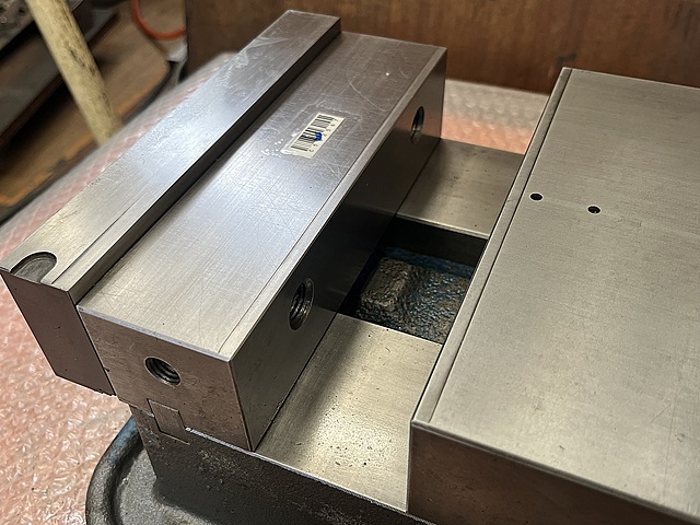 C182567 精密マシンバイス ナベヤ LT-80_1