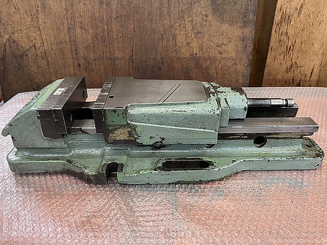 C180904 油圧バイス 武田機械_0