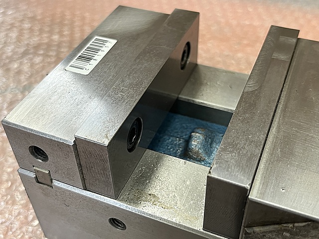 C181957 ロックタイト精密マシンバイス ナベヤ LT40MC_1