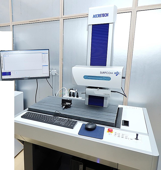 G005985 表面粗さ測定器 東京精密 SURFCOM NEX200_0