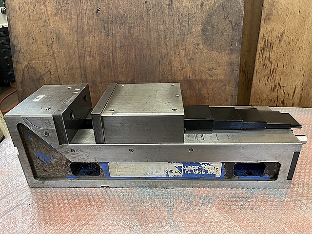 C181421 ロックタイトFAマシンバイス ナベヤ 150_0