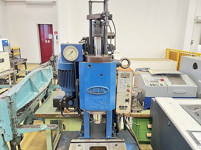 C181719 油圧プレス JAM HYP-305S_1