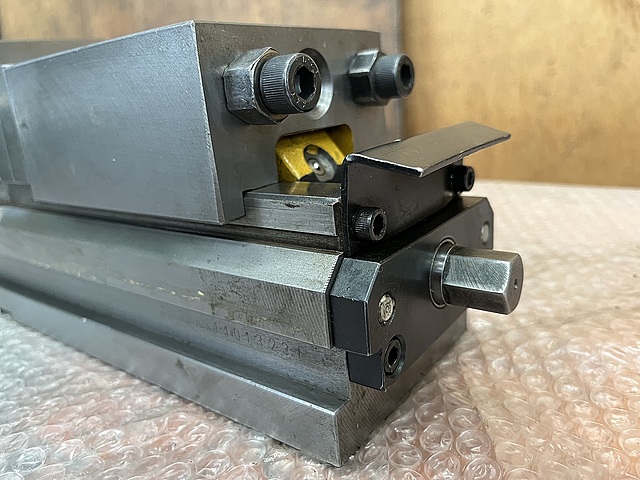 C183132 治具マシンバイス 津田駒 VJ-100_5