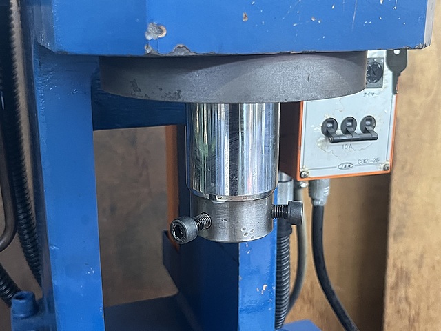 C181719 油圧プレス JAM HYP-305S_2