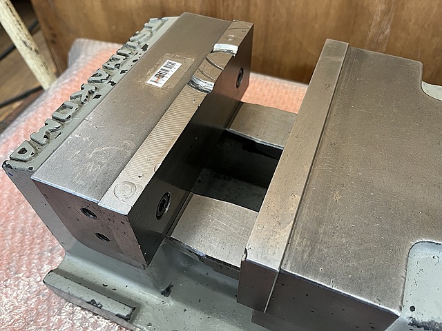 C183261 油圧バイス 津田駒 VH-200_1