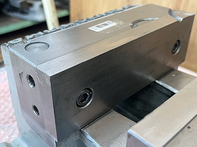 C183260 油圧バイス 津田駒 VH-200_2