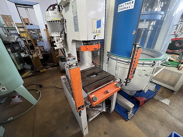 C183907 油圧プレス JAM HYP1000_0