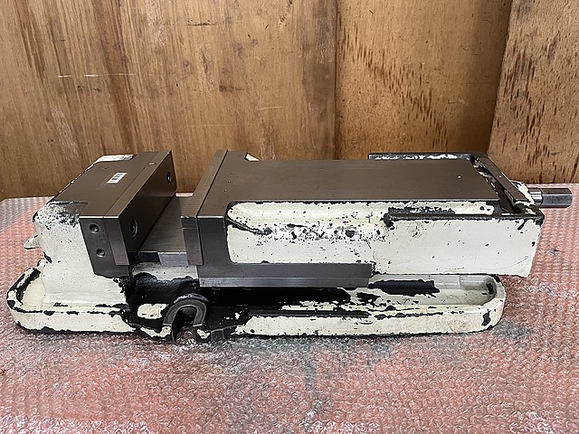 C183229 精密マシンバイス 津田駒 VR-200_0