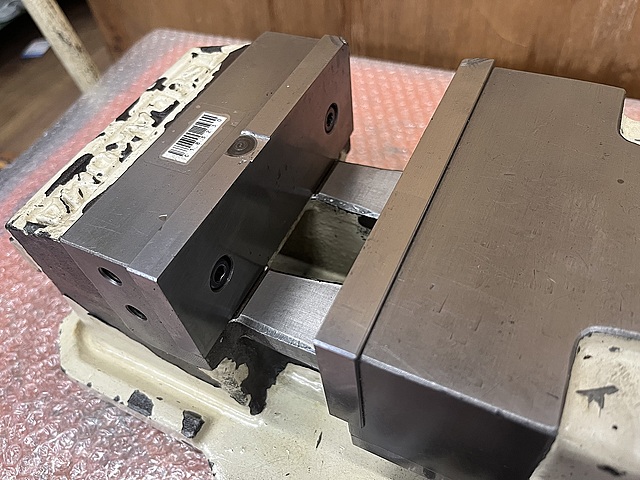 C183230 油圧バイス 津田駒 VH-150_1