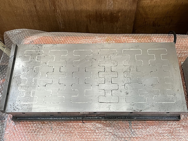 C183824 電磁チャック 富士磁工 SFA290×650_2