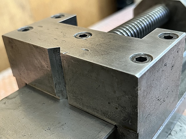 C184205 傾斜精密バイス -- 100_3