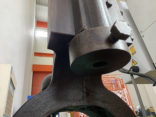 C175798 蹴飛ばしプレス 遠藤プレス_3