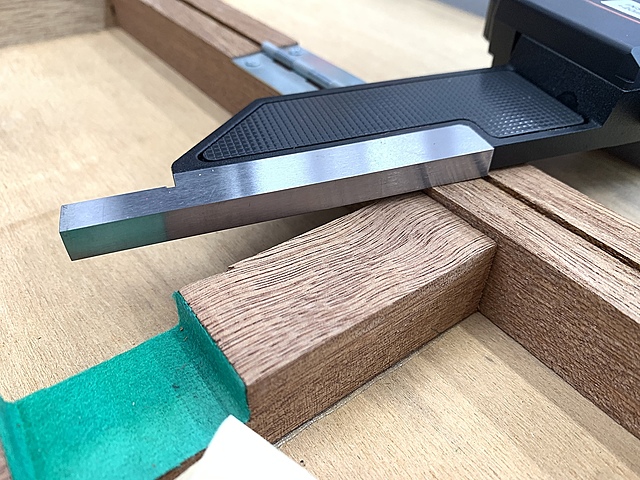 C184213 デジタルノギス ミツトヨ CFC-P150(552-305)_1