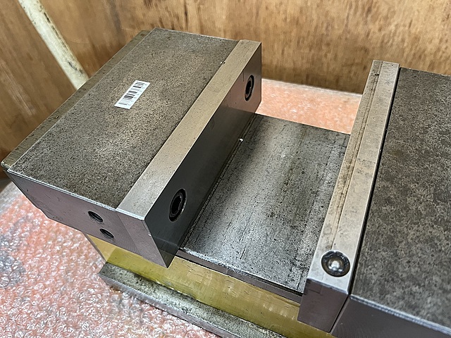 C184208 油圧バイス 津田駒 VZ-175_1