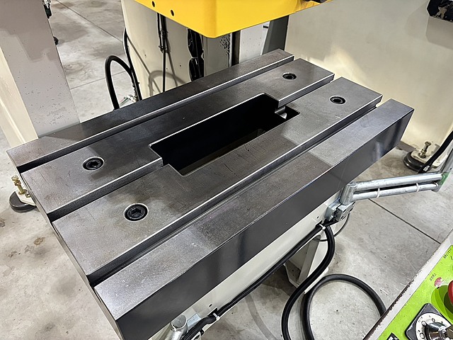 H018846 サーボプレス コマツ H1F45_2