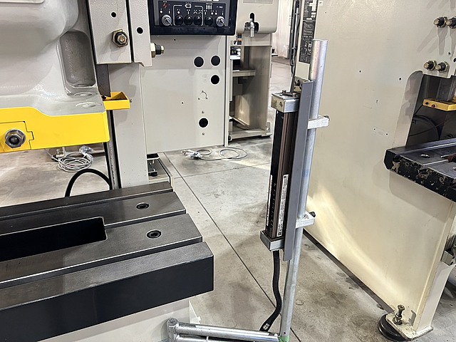 H018846 サーボプレス コマツ H1F45_5