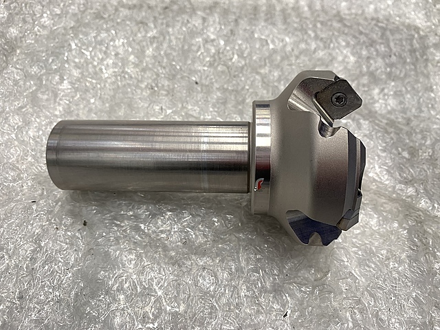 C185671 フェイスミルカッター 三菱マテリアル ASX445R634S32