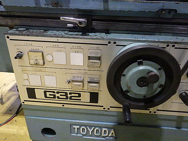 H019737 円筒研削盤 豊田工機 GOP32×50_5