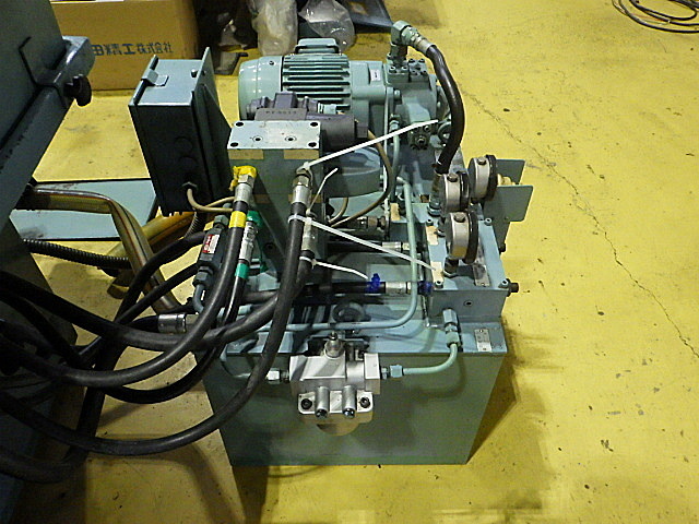 H019737 円筒研削盤 豊田工機 GOP32×50_9