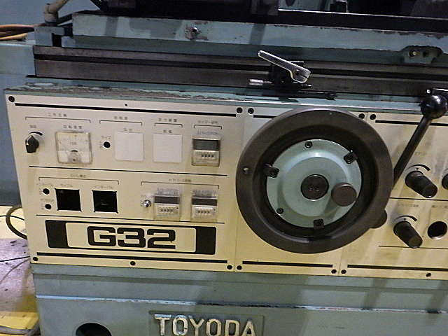 H019738 円筒研削盤 豊田工機 GOP32×50_6
