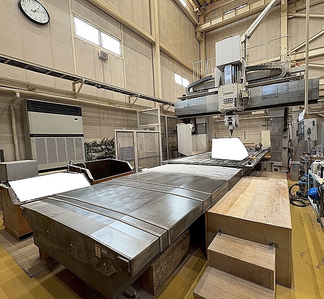 G006048 門型マシニングセンター オークマ MCR-A5C