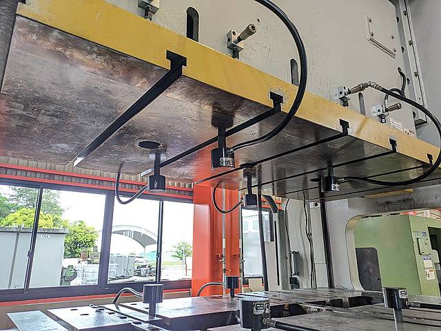 P008552 サーボプレス コマツ H2W300_5