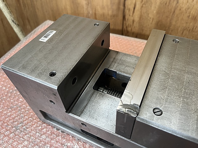 C185786 ロックタイト油圧バイス ナベヤ FA VISE 150_1