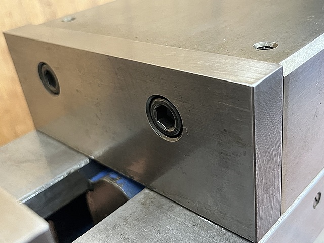 C181421 ロックタイトマシンバイス ナベヤ 175_3