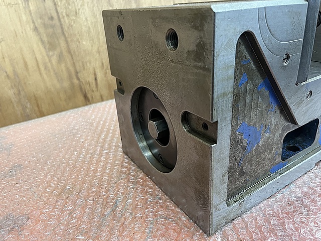 C181421 ロックタイトマシンバイス ナベヤ 175_4